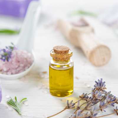 Best lavender essential oil and its uses in 2022